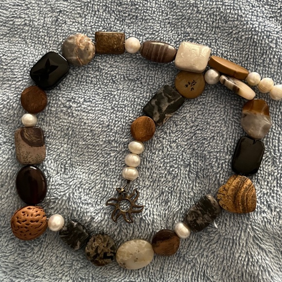 Jewelry - Elegant Earthy Tone Stone Necklace